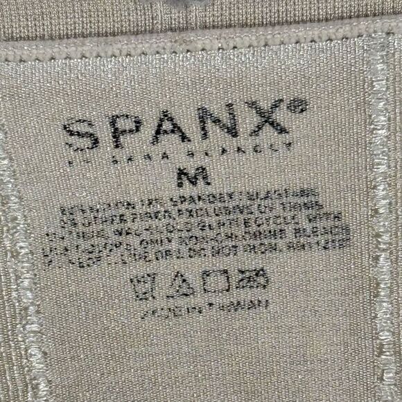 Spanx Shapewear High Waist Mid Thigh Bottom Size Medium - Picture 5 of 6